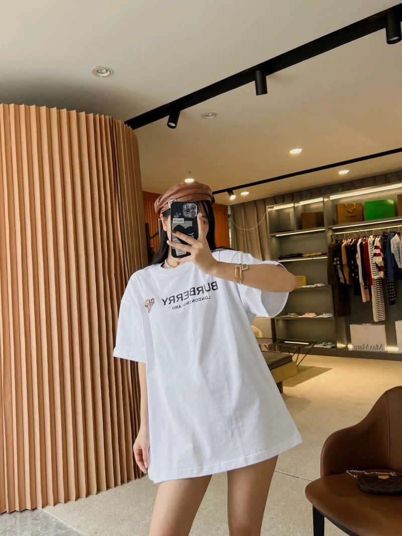 Vibrant Burberry T-Shirts 103441