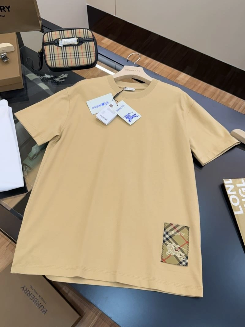 UrbanChic Burberry T-Shirts 103431