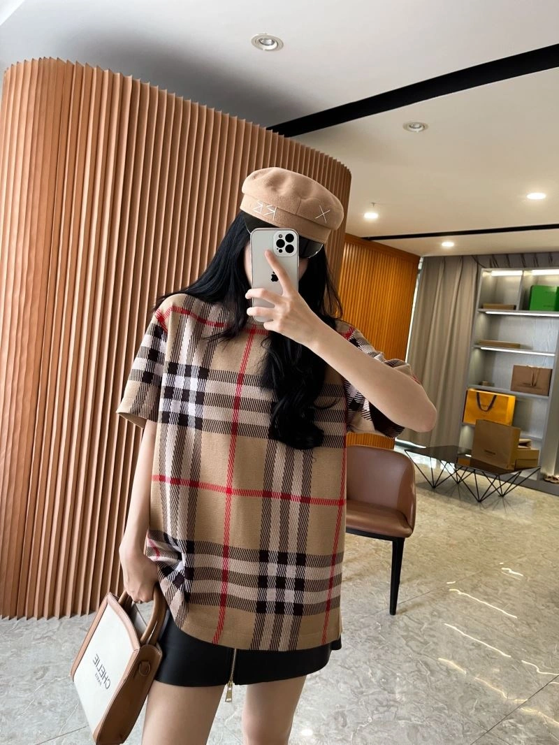 Burberry T-Shirts Seasonal 103400