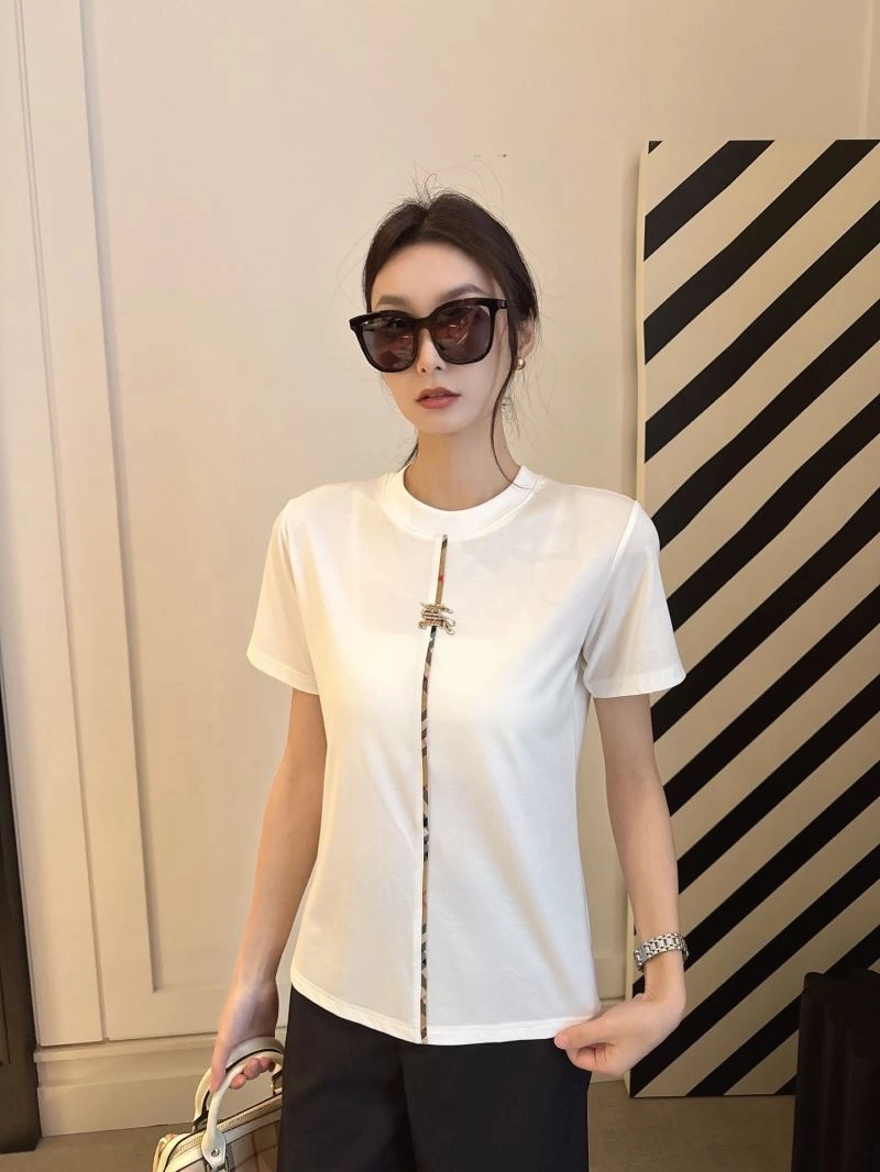 Burberry T-Shirts Snug 103335