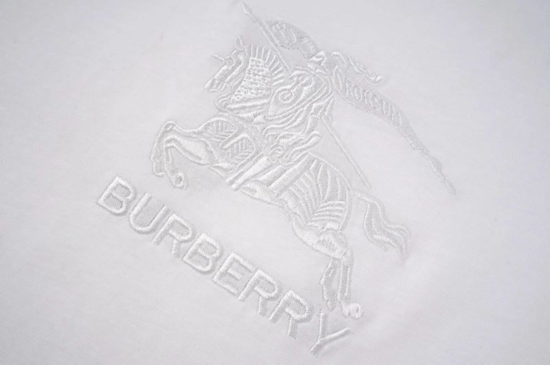 UrbanChic Burberry T-Shirts 105801