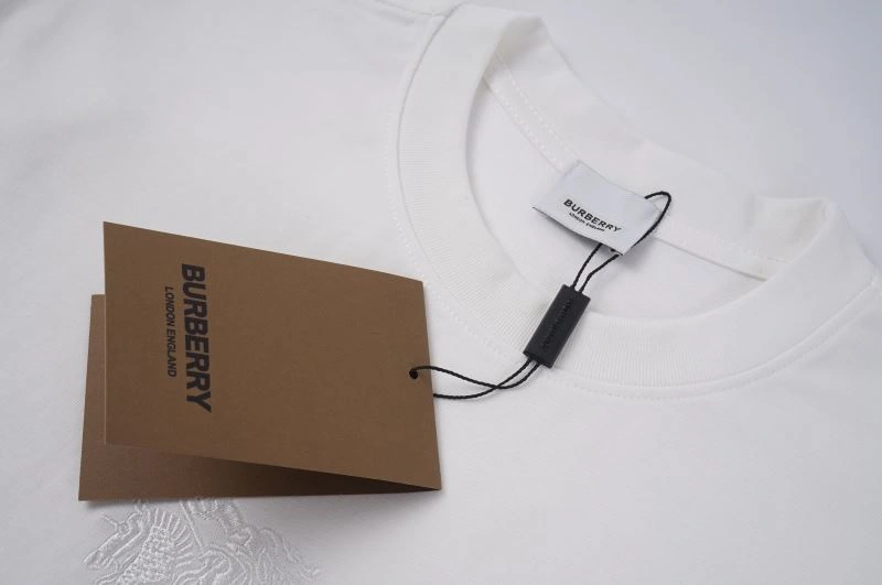 UrbanChic Burberry T-Shirts 105801