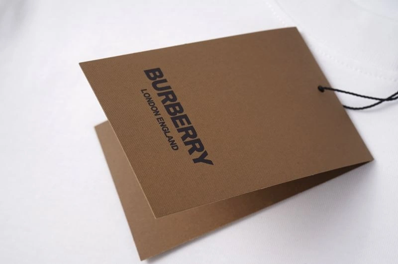 UrbanChic Burberry T-Shirts 105801