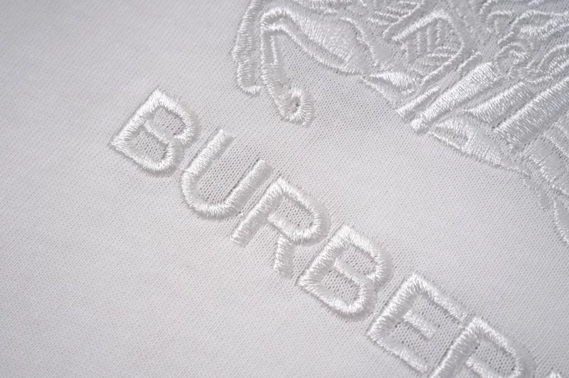 UrbanChic Burberry T-Shirts 105801