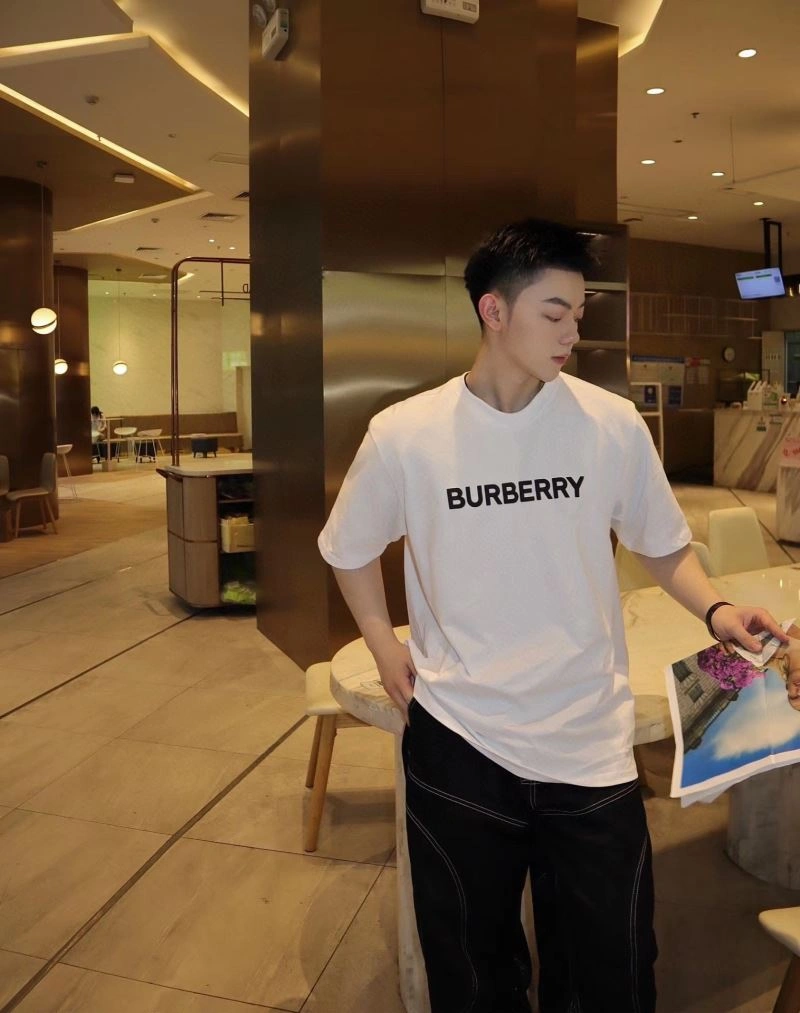 Burberry T-Shirts Breathable 102988