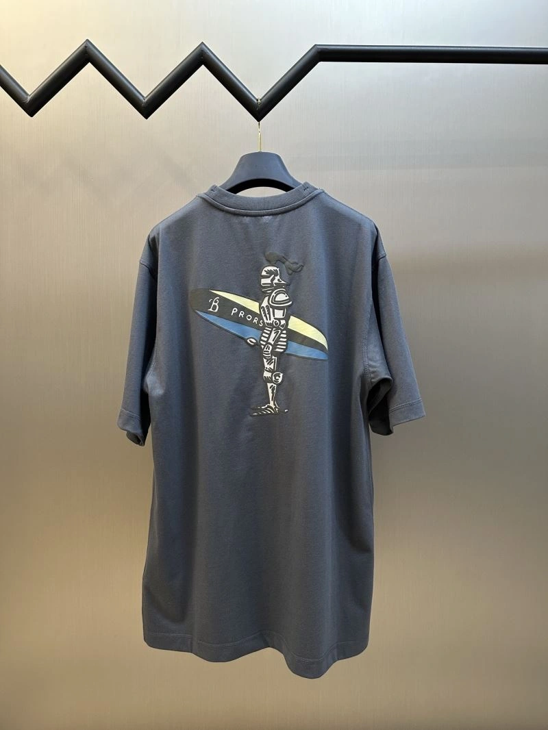 Refined Burberry T-Shirts 102922