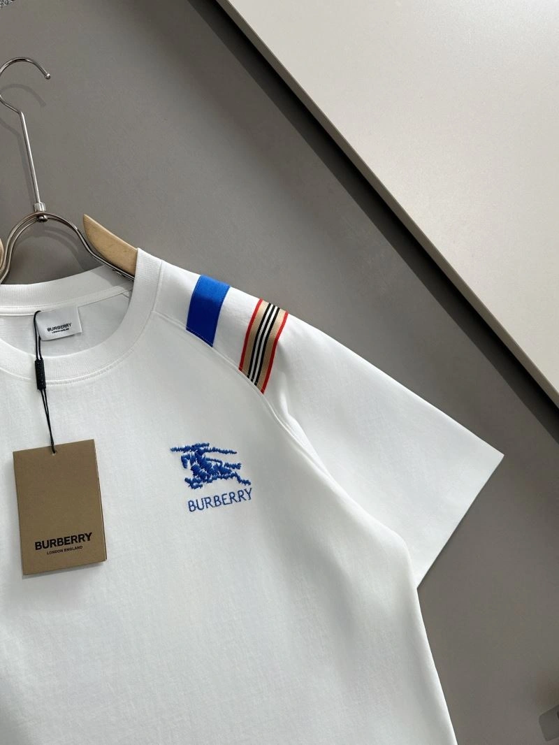 Neat Burberry T-Shirts 102924