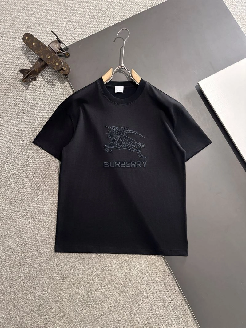 Effortless Burberry T-Shirts 102907