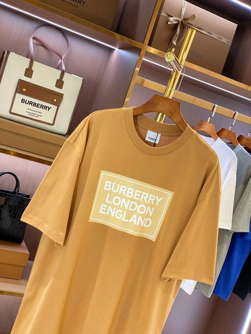 Burberry T-Shirts Sleek 105253