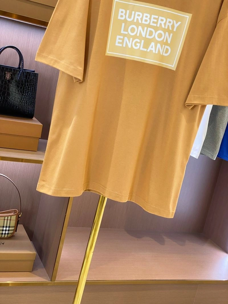 Burberry T-Shirts Sleek 105253