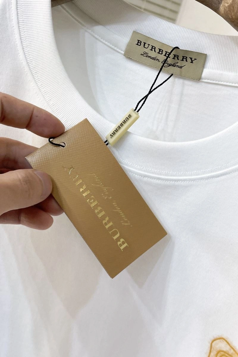 Burberry T-Shirts TechFriendly 105226