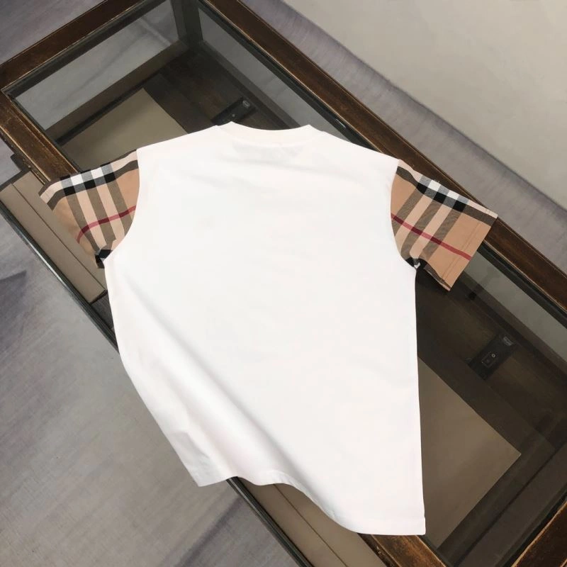 WellDesigned Burberry T-Shirts 105191