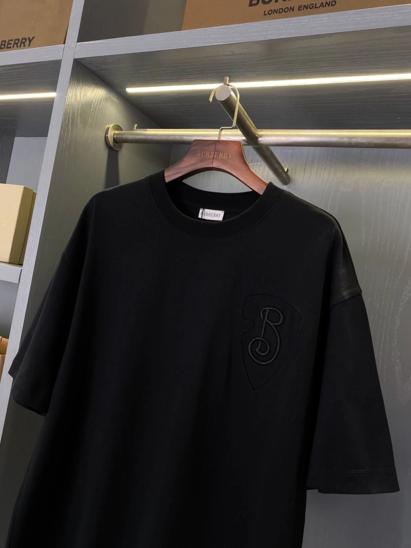 Burberry T-Shirts Unisex 105025