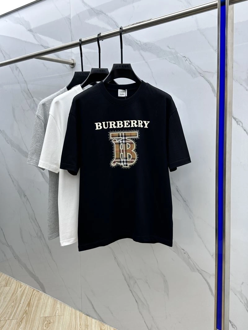 WellDesigned Burberry T-Shirts 101923