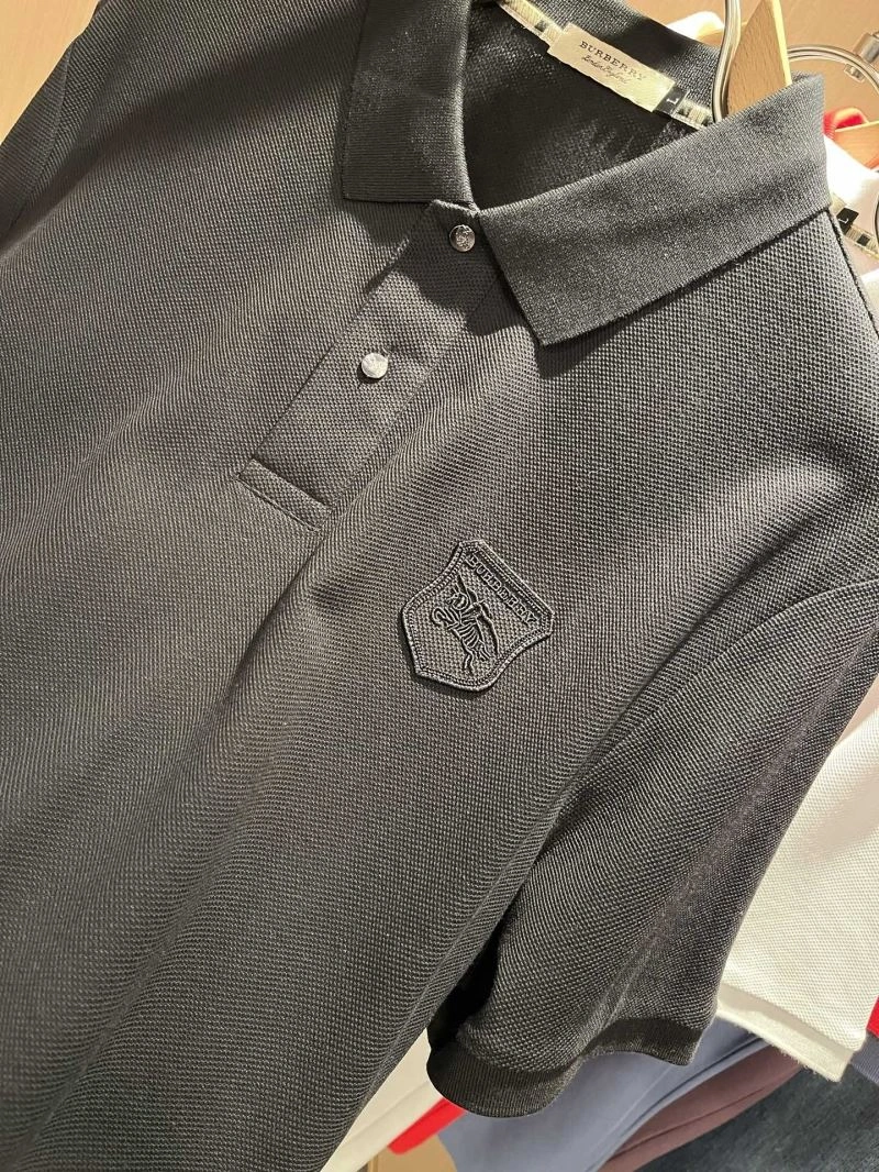 Burberry T-Shirts Versatile 101936