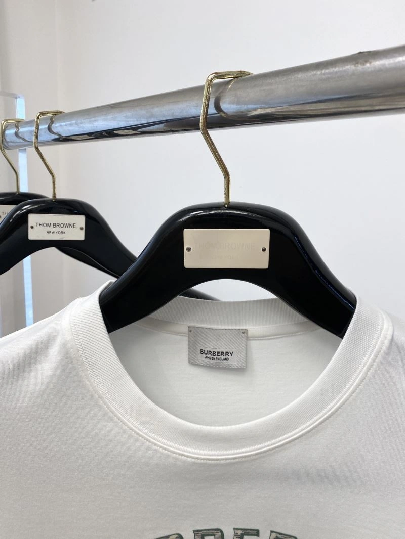 Supportive Burberry T-Shirts 101539