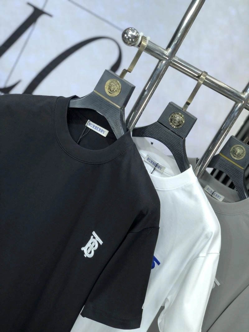 Versatile Burberry T-Shirts 101375