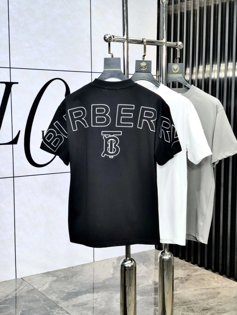 Versatile Burberry T-Shirts 101375