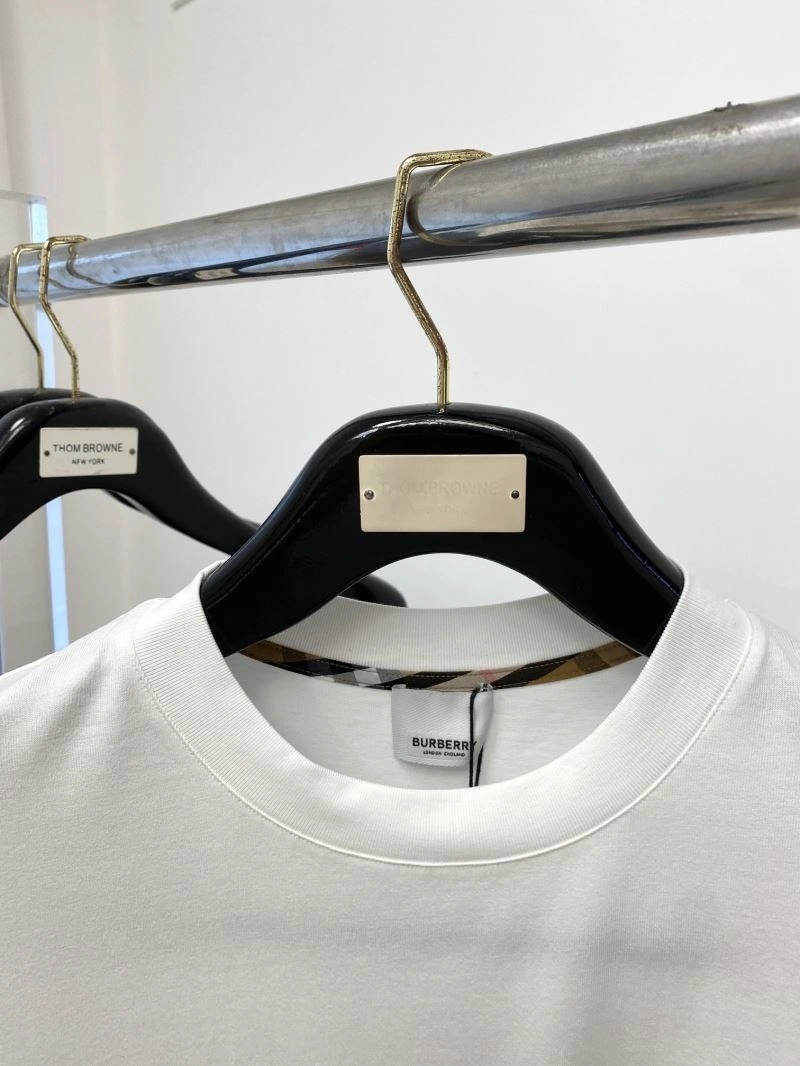 Burberry T-Shirts Snug 101369