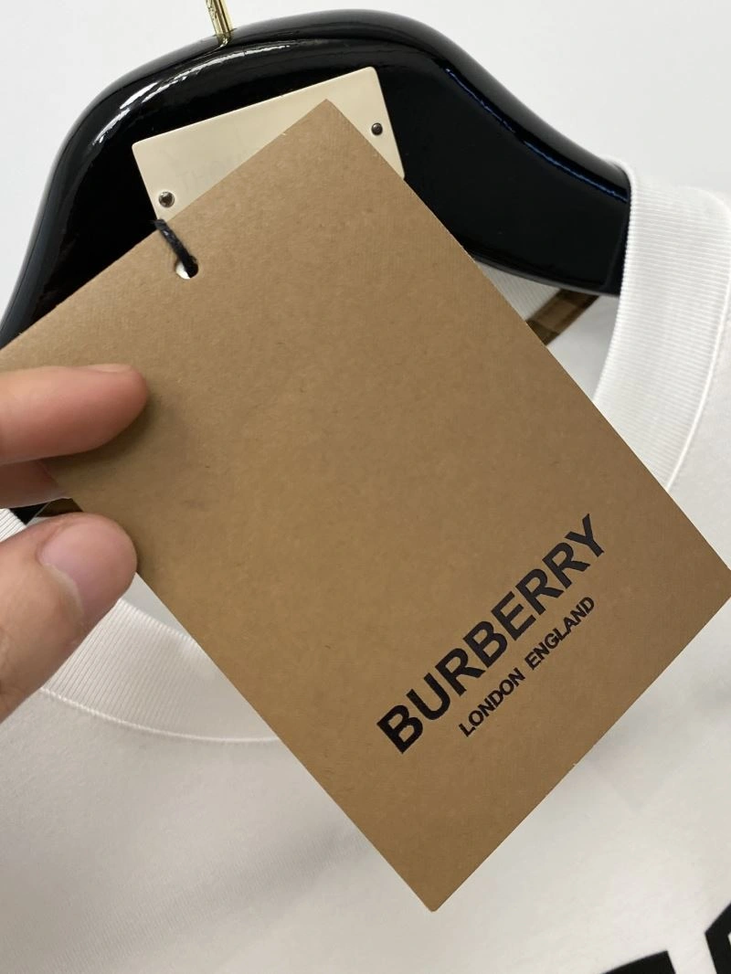 Burberry T-Shirts Snug 101369