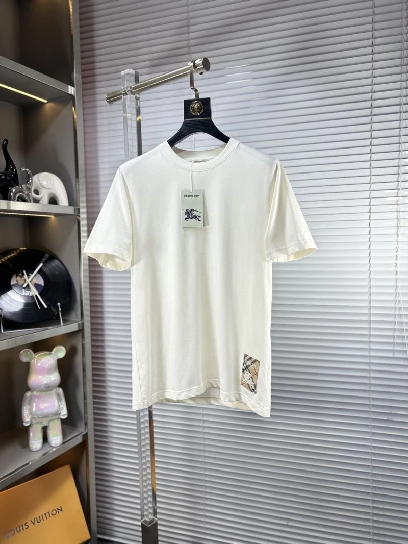 Contemporary Burberry T-Shirts 101322