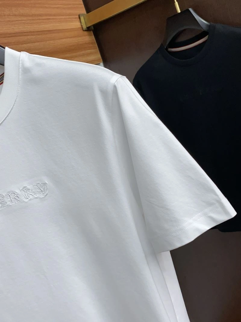 Minimalist Burberry T-Shirts 100559