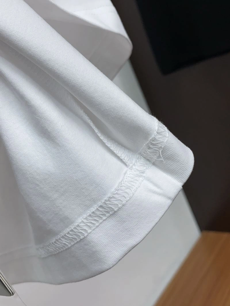 Minimalist Burberry T-Shirts 100559