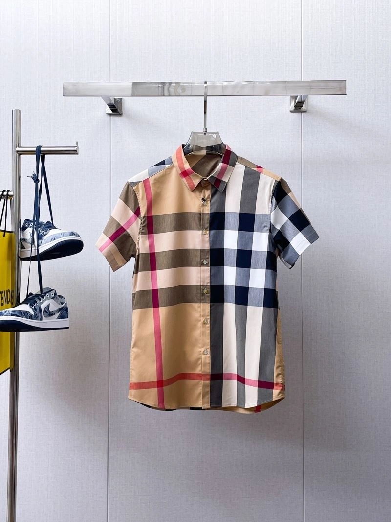 Vibrant Burberry T-Shirts 100624