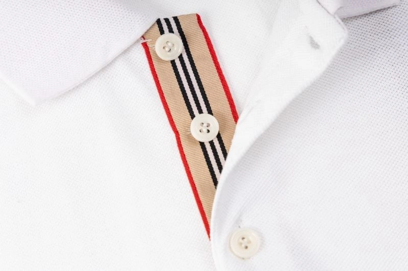 Burberry T-Shirts Chic 100102