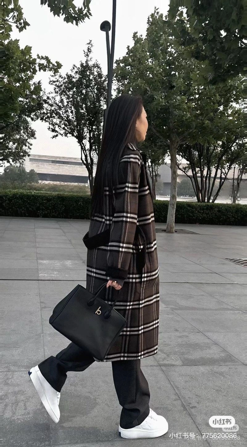 Burberry Top Handle Bags Snug 64483