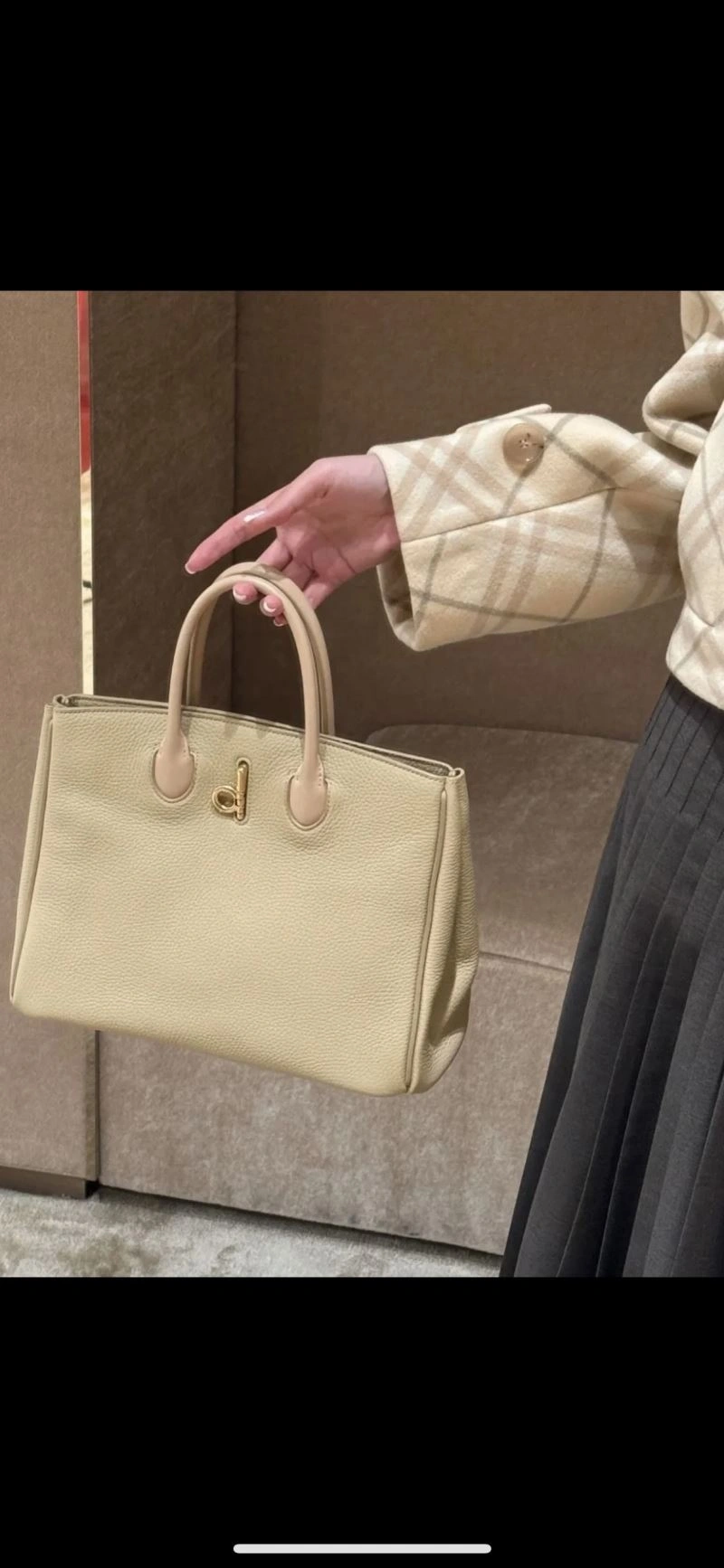 Burberry Top Handle Bags WrinkleFree 64480
