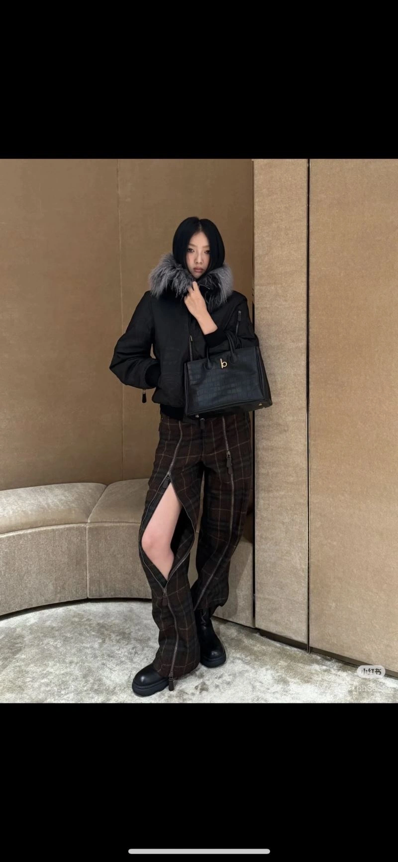 Burberry Top Handle Bags SmartChoice 64479