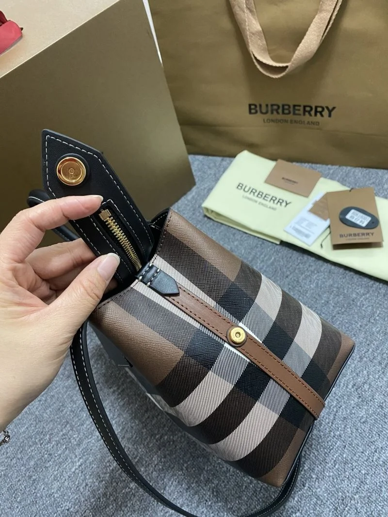 Burberry Top Handle Bags FreshLook 37859