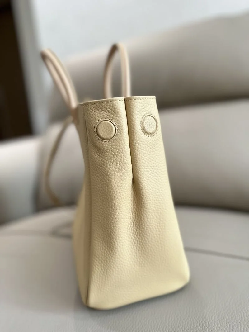 Cozy Burberry Top Handle Bags 37841