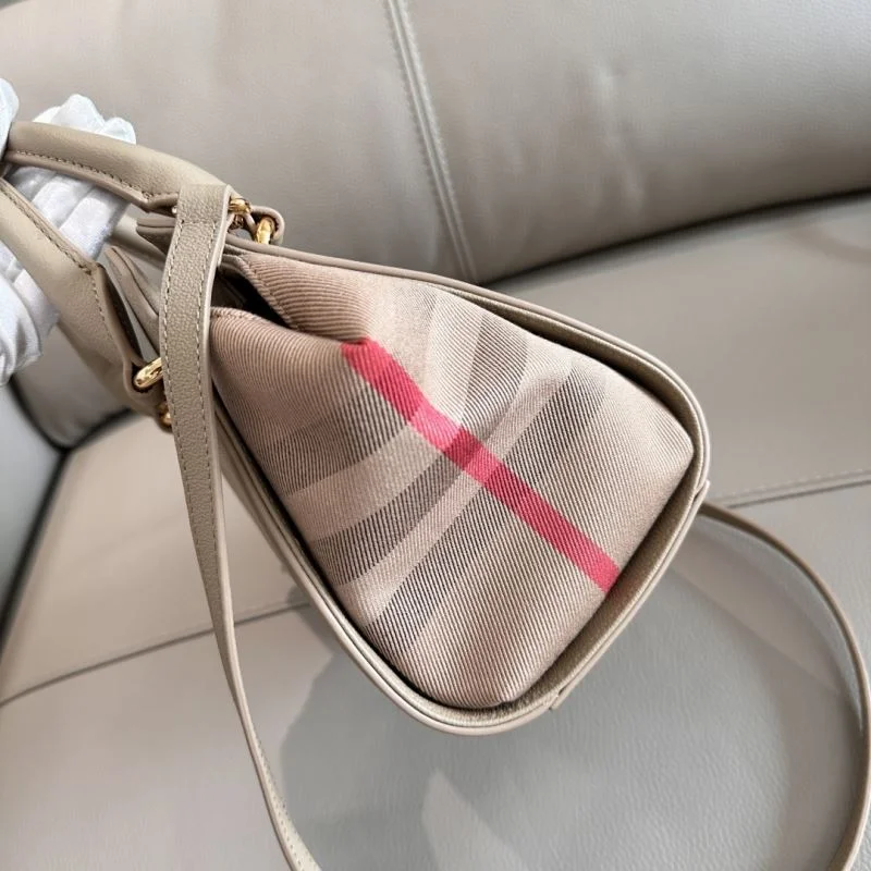Lightweight Burberry Top Handle Bags 37847