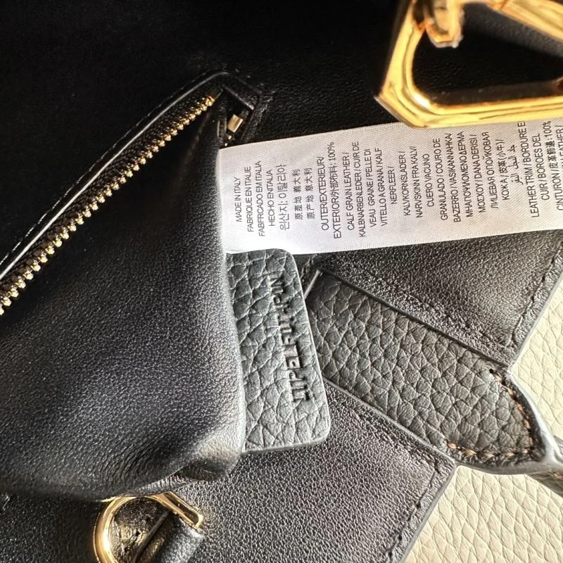 UrbanChic Burberry Top Handle Bags 37844