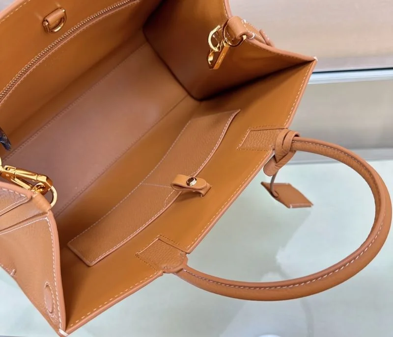 Burberry Top Handle Bags Trendsetting 37837