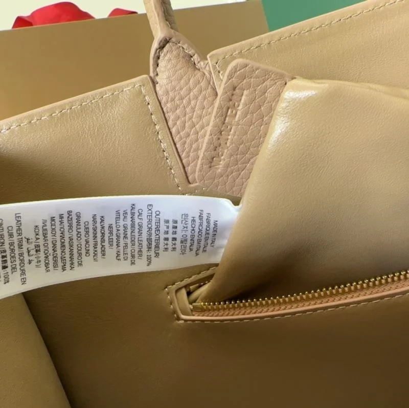 SoftTouch Burberry Top Handle Bags 37836