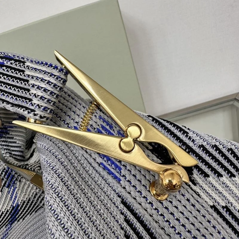 Neat Burberry Top Handle Bags 37835