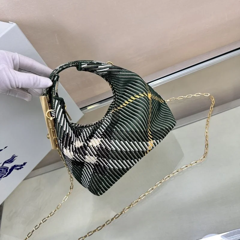 ZipUp Burberry Top Handle Bags 37827