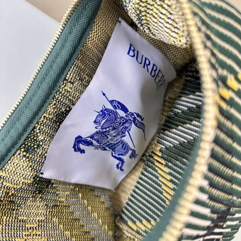 ZipUp Burberry Top Handle Bags 37827
