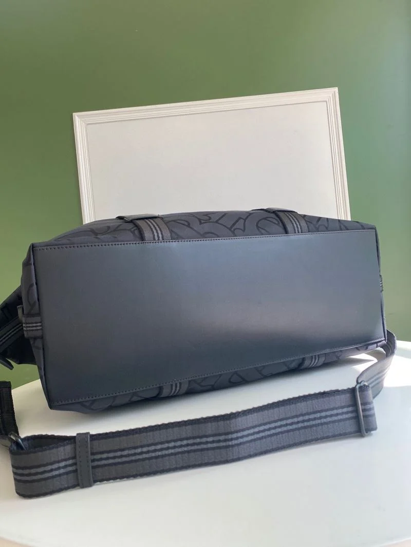 Casual Burberry Travel Bags 37807