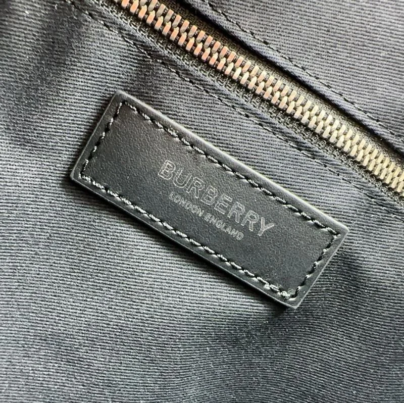 AllSeason Burberry Travel Bags 37804