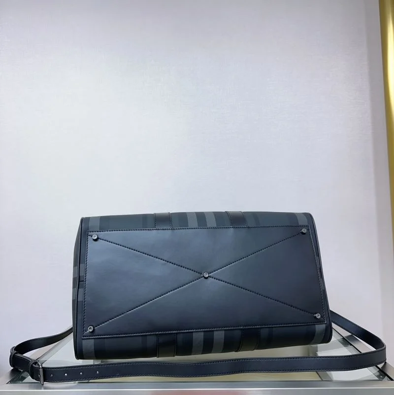 AllSeason Burberry Travel Bags 37804
