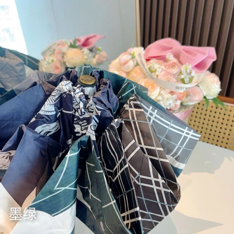 Timeless Burberry Umbrella 275047