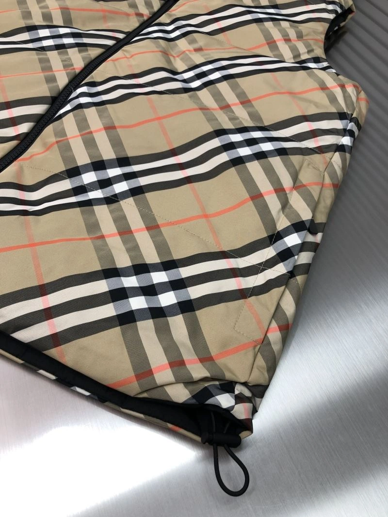 Minimalist Burberry Vest 100298