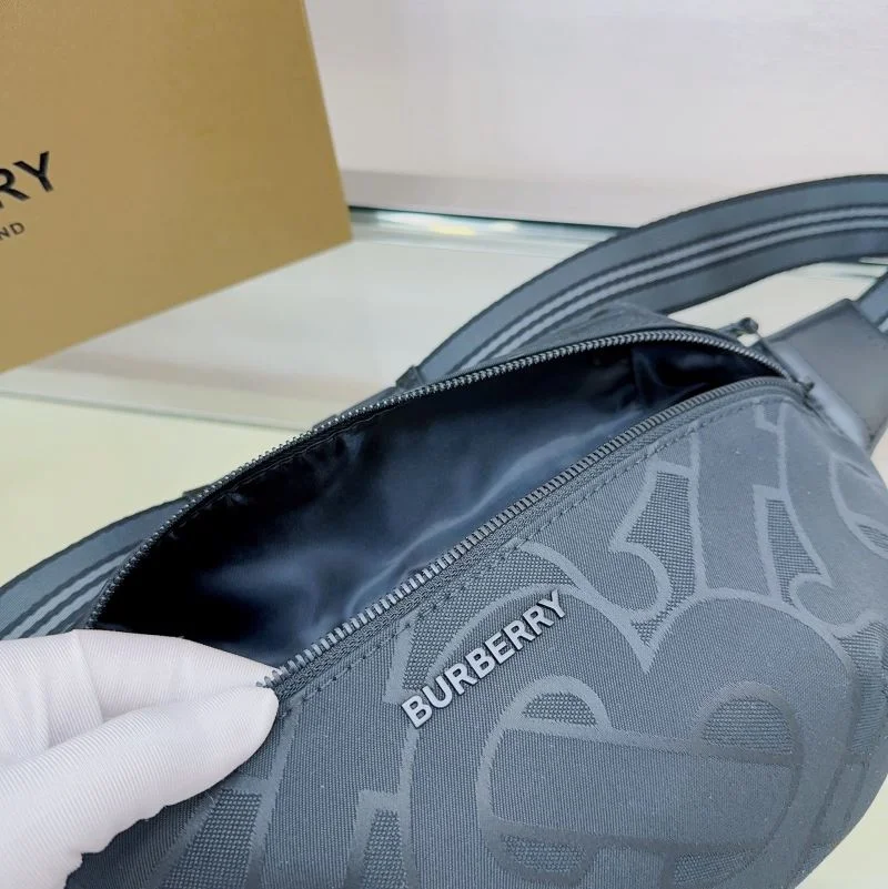 Burberry Waist Chest Packs WaterResistant 37805
