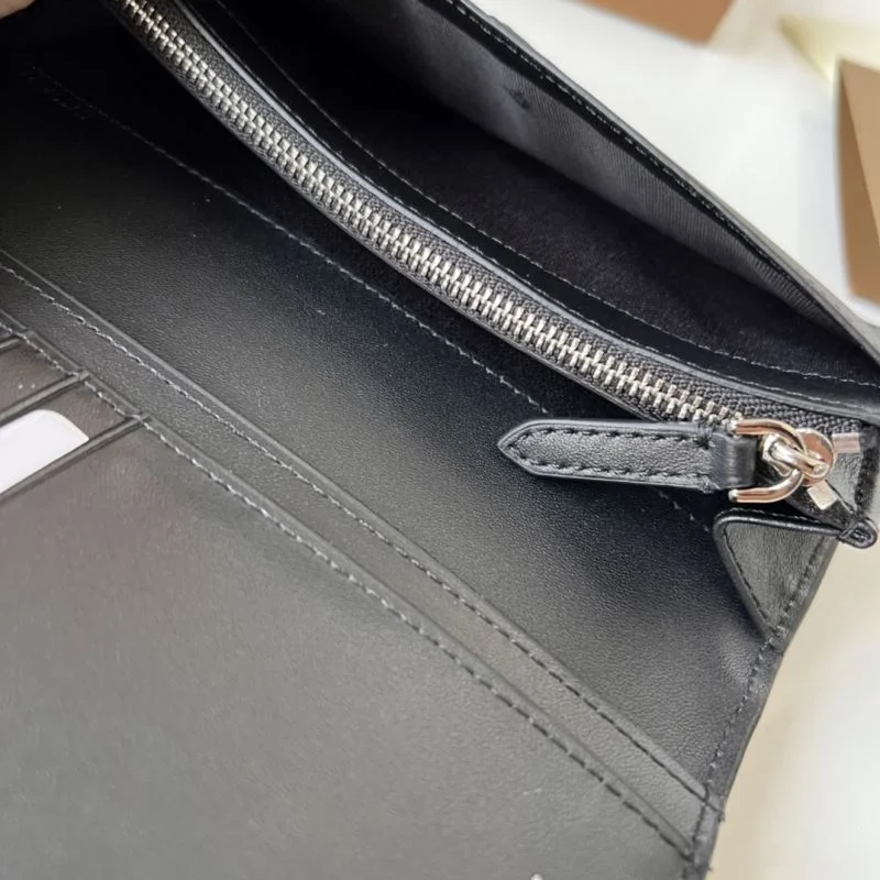 RelaxedFit Burberry Wallets Purse 51627