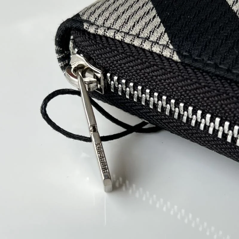 Burberry Wallets Purse Neat 37820