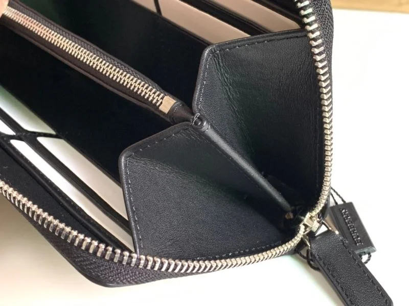 Burberry Wallets Purse MoistureWicking 37802